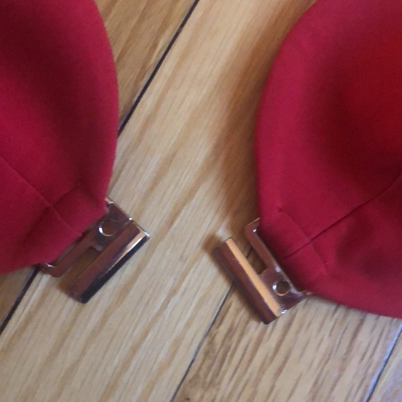 Women’s bikini red top by Meshki and black bottoms by Shein - Picture 8 of 13